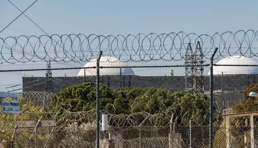 Central nuclear de Almaraz, en la provincia de Cáceres. Shutterstock / Esteban Martinena Guerrer