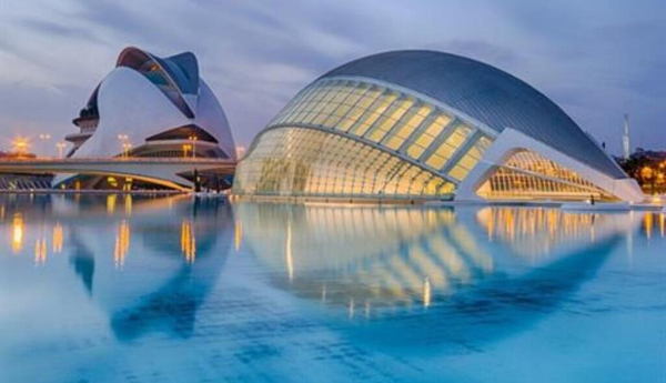 El gasto de los turistas internacionales supera los 18.200 millones de euros en julio, un 10,9% más que en 2025