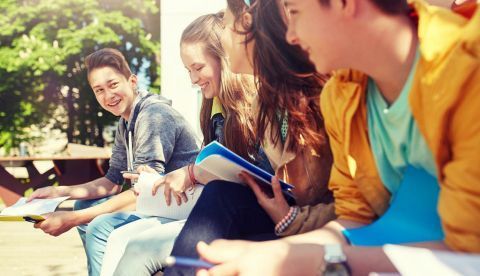 Aprender a ligar, algo que aún no se enseña en la escuela