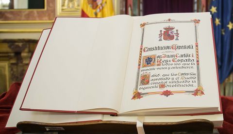 Constituciones de España