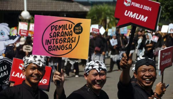 Kirab Pemilu 2024 di Tegal, Jawa Tengah. Oky Lukmansyah/Antara Foto