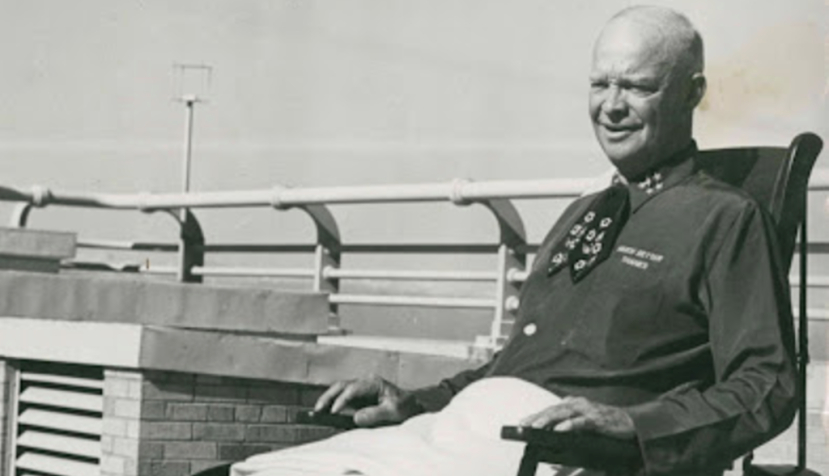 El presidente Eisenhower en 1957 en el hospital militar de Denver donde atendieron su trombosis cardíaca. Foto: Biblioteca del Congreso de Estados Unidos.