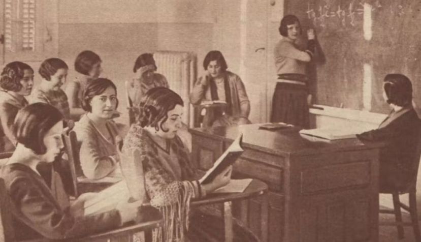 La Residencia de Señoritas, fundada en 1915 en Madrid y dirigida por María de Maeztu, estaba destinada a fomentar la enseñanza universitaria entre las mujeres. Revista Crónica / Wikimedia Commons