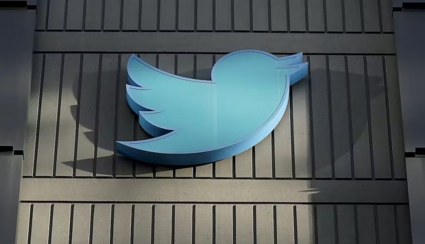 La agitación en la sede de Twitter está provocando el debate sobre un éxodo masivo de usuarios. ¿Qué ocurrirá si se produce una huida hacia las puertas de salida? AP Photo/Jeff Chiu
