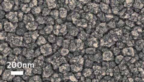 Nuevo material para reducir al mínimo el gasto energético de dispositivos / EFE