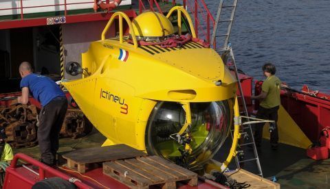 Vista general del submarino Ictineu 3, uno de los diez sumergibles del mundo con capacidad de alcanzar las mayores profundidades, construido por los ingenieros catalanes Carme Parareda y Pere Forès, este miércoles en Gran Canaria.. EFE/Ángel Medina G.