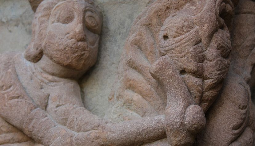 Caín matando a Abel (Monasterio Viejo de San Juan de la Peña, S. XII). / Wikipedia.