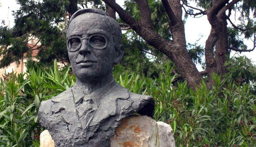 A Blas Infante (Xavier Cuenca Iturat). Parc de la Guineueta (Barcelona) / Wikimedia Commons