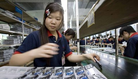 Aprobado el nuevo canon digital, que se cargará a móviles, CD y memorias / EFE