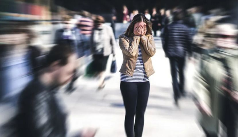 Riesgos de la psicología positiva: puede fomentar un pensamiento excesivamente optimista con expectativas poco realistas y desilusión