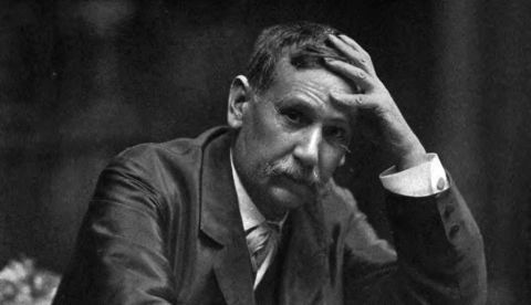 Benito Pérez Galdos, fotografiado por Pablo Audouard hacia 1904. / Wikipedia