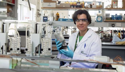 Destinan 55.000 euros a becas para investigar sobre seguridad y salud laboral / EFE