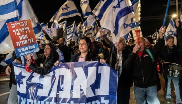Israeli political conflicts could change the giving patterns of U.S. Jews. Matan Golan/SOPA Images/LightRocket via Getty Images