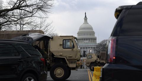 Desde el asalto al Capitolio estadounidense, el pasado 6 de enero, algunos legisladores han denunciado los intentos de colegas republicanos de llevar sus armas al pleno de la Cámara Baja, eludiendo el nuevo detector de metales instalado en la puerta. 