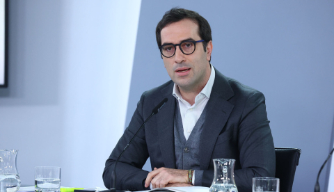 El ministro de Economía, Comercio y Empresa, Carlos Cuerpo, durante la rueda de prensa posterior al Consejo de Ministros | Pool Moncloa/Fernando Calvo. La Moncloa.