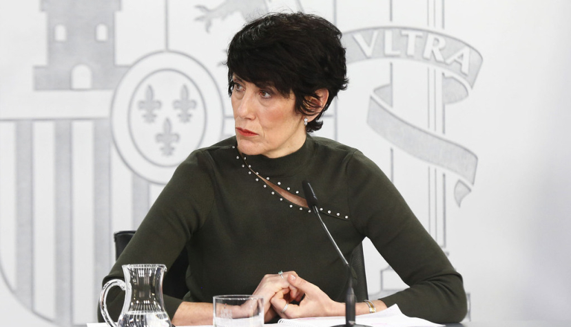 La ministra de Inclusión, Seguridad Social y Migraciones y portavoz del Gobierno, Elma Saiz, en la rueda de prensa tras el Consejo de Ministros. | Moncloa/Javier Amescua.