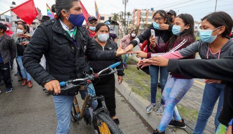 Continúan las deliberaciones en el escrutinio presidencial en Ecuador