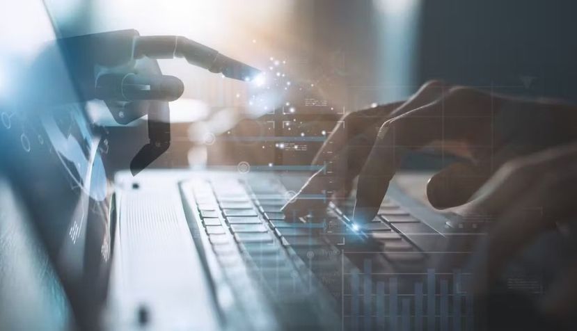 Cómo ayuda la inteligencia artificial en entornos laborales