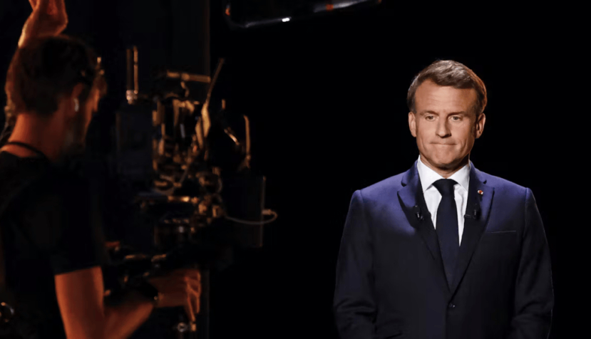 Le président français Emmanuel Macron sur le plateau de l’émission « Les défis de la France », sur TF1, le 13 mai 2025. Ludovic Marin/AFP