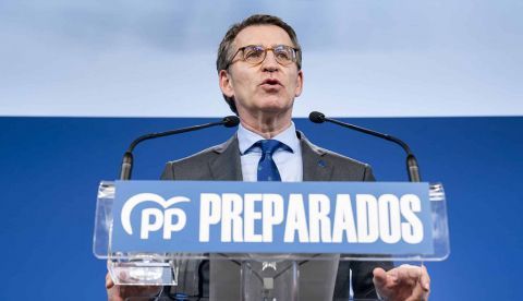 Feijóo devuelve poder al franquismo