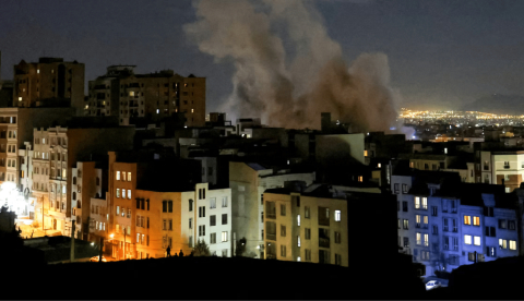 Atentados en Teherán, 1 de marzo de  2026. Estados Unidos e Israel lanzaron ataques contra Irán el 28 de febrero, matando al Líder Supremo Alí Jamenei y a altos mandos militares. Atta Kenare/AFP