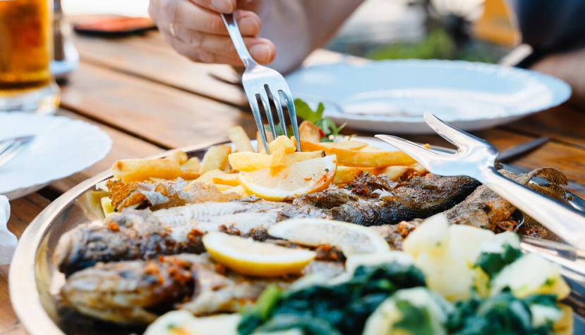 ¿Por qué es importante estar especialmente atentos a las intoxicaciones alimentarias durante las olas de calor?