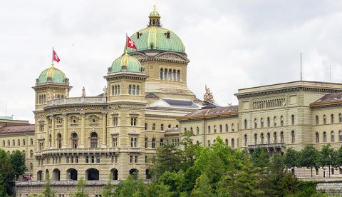 A los diputados/diputadas, de la asamblea nacional de Suiza