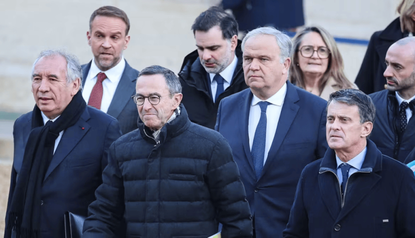 François Bayrou, Bruno Retailleau, Manuel Valls lors du premier Conseil des ministres du gouvernement Bayrou au Palais de l'Elysée à Paris, le 3 janvier 2025. Shutterstock