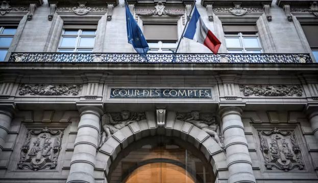 La Cour des comptes, les comptables publics ou les préfets ont pour tâche de vérifier la conformité d'une dépense publique, mais pas son efficacité. Stéphane de Sakutin/AFP