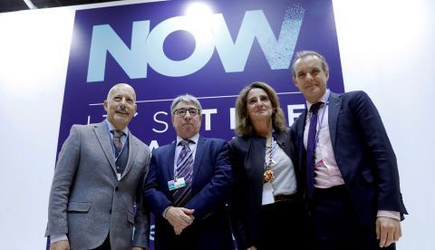 La ministra para la Transición Ecológica en funciones, Teresa Ribera junto a Enric Sala (d) de National Geographic, Gaetano Leone (i), de UNEM-MAP y Antonio Troya, de UICN Mediterráneo, durante el panel "El mar Mediterráneo y el cambio climático" , dentro de las actividades de la Cumbre del Clima que se celebra estos días en Madrid. EFE/Juan Carlos Hidalgo