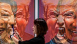 Installation de l’artiste indonésien Galam Zulkifli, représentant les présidents Xi Jinping, Donald Trump et Vladimir Poutine, exposée lors de l’ARTSUBS à Surabaya (Indonésie) en août 2025. Juni Kriswanto/AFP