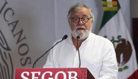 El subsecretario de Gobernación de México, Alejandro Encinas, ofrece una rueda de prensa en Ciudad de México (México). 
