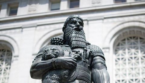 Estatua de Asurbanipal en San Francisco / Dominio público