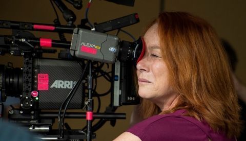 La cineasta Gracia Querejeta durante el rodaje en Pamplona de la película "Ana Tramel. El juego" dirigida junto a Salvador García Ruiz y protagonizada por la actriz Maribel Verdú. EFE