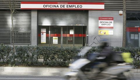 El paro aumenta en agosto en 44.419 personas y se sitúa en 2.355.918, su valor más bajo en este mes desde 2007