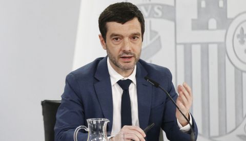El ministro de Derechos Sociales, Consumo y Agenda 2030, Pablo Bustinduy, en la rueda de prensa tras el Consejo de Ministros. | Pool Moncloa/Javier Amescua. La Moncloa, Madrid - 24.2.2026