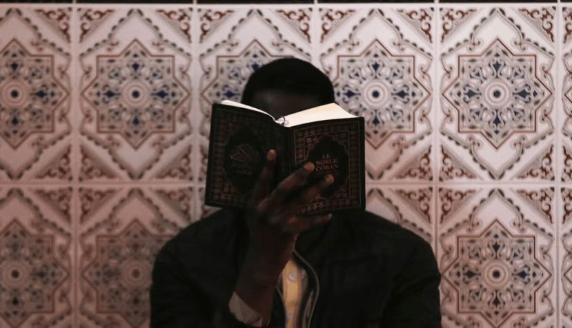 Lecture du Coran à la mosquée Ennour (Le Havre), pendant le mois du ramadan, le 18 mai 2018. CharlyTriballeau/AFP