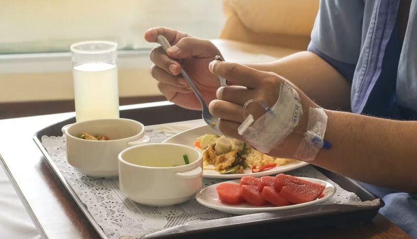 Shutterstock / Unchalee Khun
