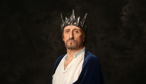 José Luis Gil, un desdichado rey homosexual en "Eduardo II, Ojos de Niebla"
