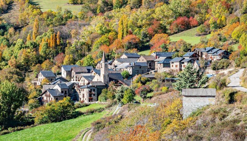 Vista del poble de Jou (Pallars Sobirà), al Pirineu català. M. Vinuesa/Shutterstock