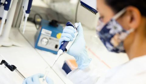 Más niñas y mujeres en la Ciencia