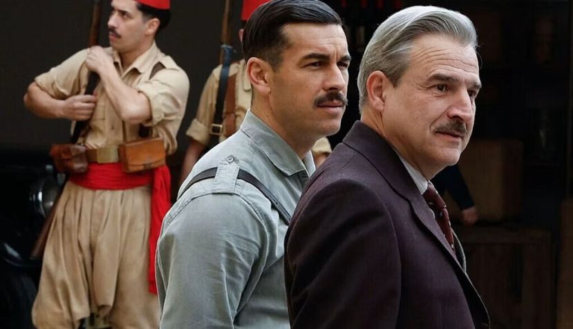  Dos hombres pasean entre soldados de uniforme del norte de África. Mario Casas y Alberto San Juan en un fotograma de la película La cena, situada en el final de la guerra civil española. RTVE