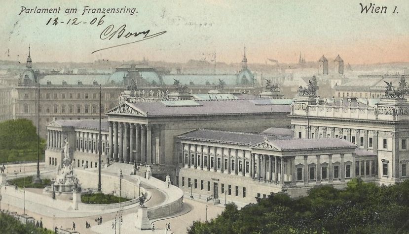Edificio del Parlamento austriaco a principios del siglo xx. Dollfuss aprovechó una agitada sesión de marzo de 1934 en la que dimitieron todos sus presidentes para comenzar a gobernar por decreto utilizando una ley del periodo bélico que no se había abolido. / Wikipedia